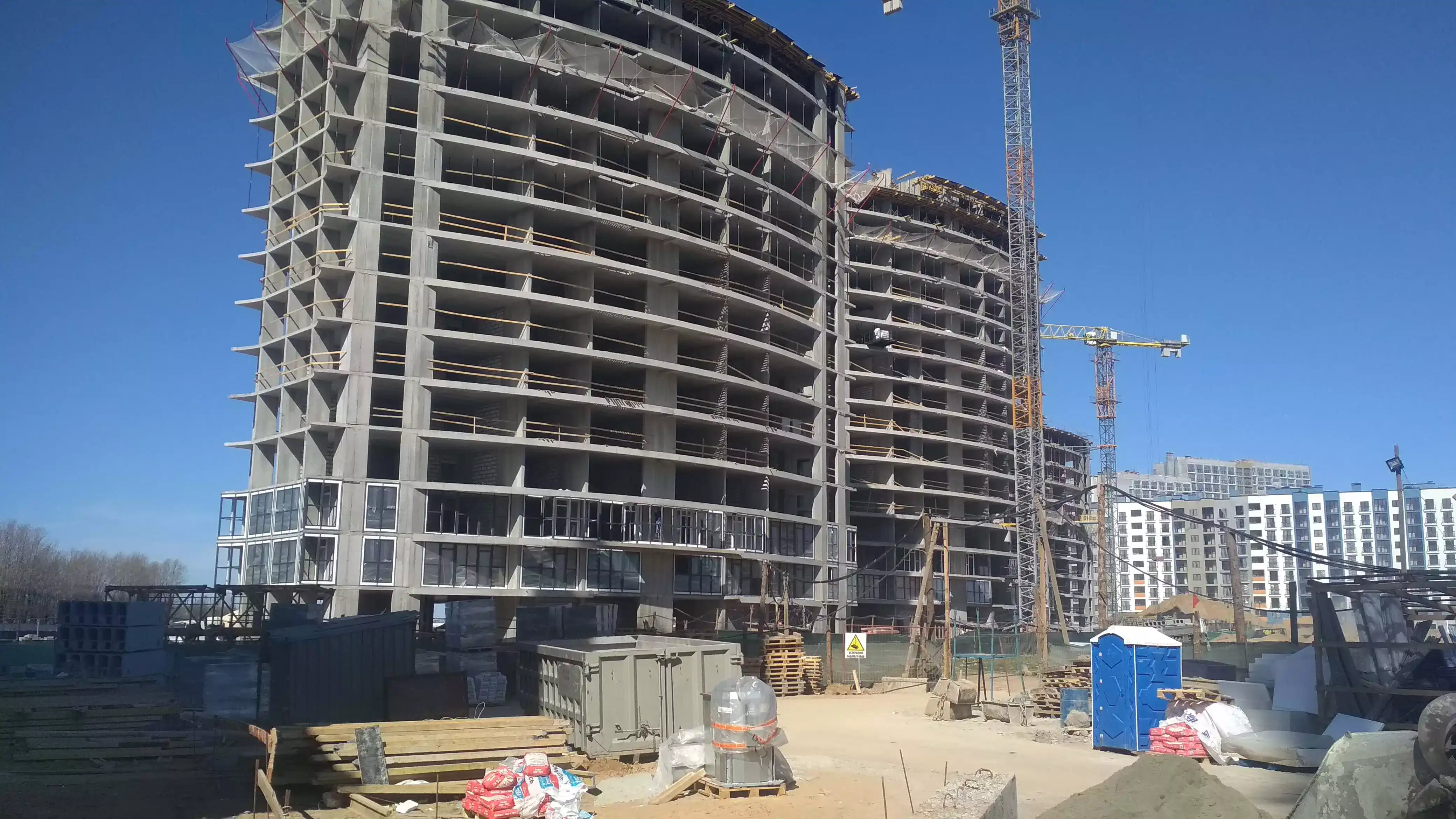 Строительство многоквартирного жилого дома в районе дома №10 по ул. Воинов Интернационалистов в г.Солигорске Минской области
